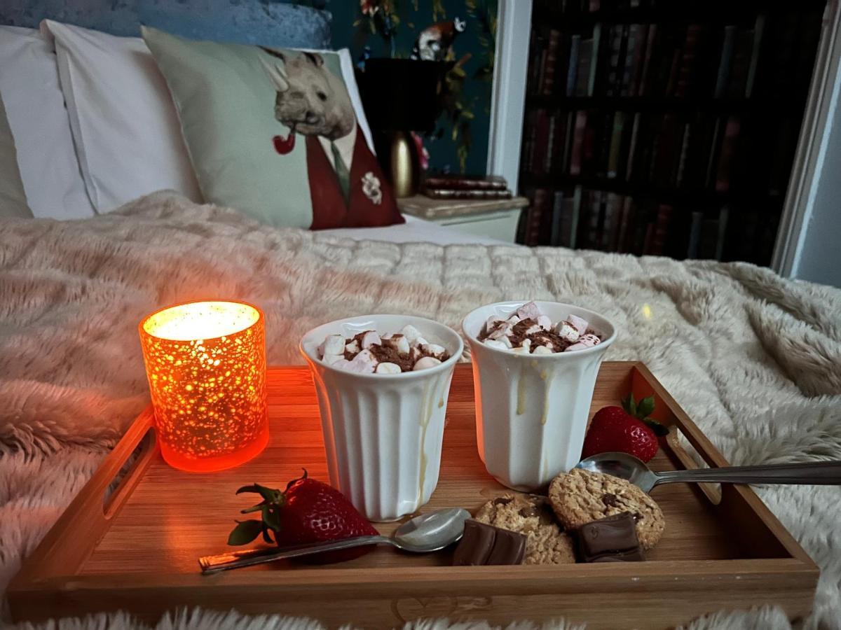 The Badger Set Apartment Hinderwell Екстериор снимка