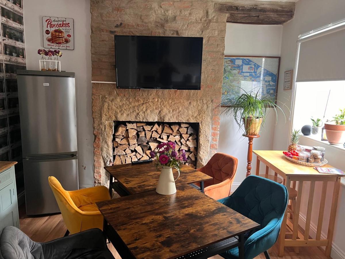 The Badger Set Apartment Hinderwell Екстериор снимка