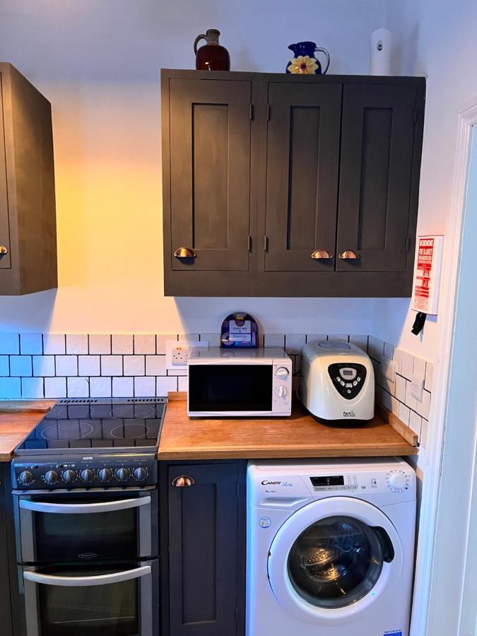 The Badger Set Apartment Hinderwell Екстериор снимка